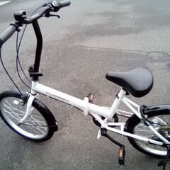 折りたたみ自転車　白　2０インチ　変速の画像
