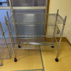 スチールラックの画像