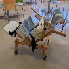 小児用木製介助用車椅子（033）の画像