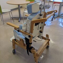 小児用木製介助用車椅子（033）の画像