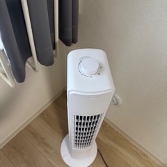 [山善] 扇風機 タワーファン スリム リビング 左右自動首振りの画像