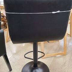 J1581　【リユースのサカイ柏店】　バーチェア　カウンターチェアー　WY-451　ブラック　クリーニング済み　参考価格6,580円の画像