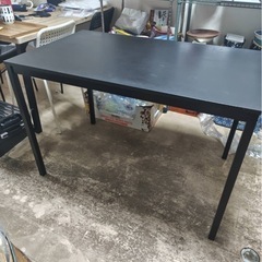 IKEA ダイニングテーブルの画像