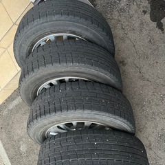 1シーズ位のYOKOHAMAスタッドレスの画像