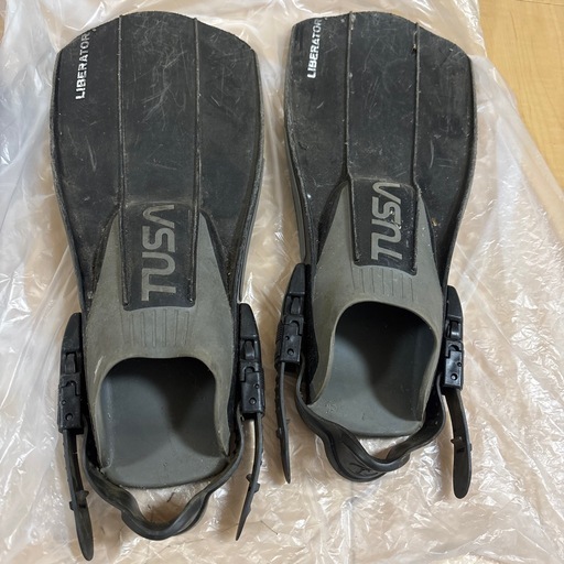 フィン2個セット(BEUCHAT CONTACT・TUSA LIBERATOR )