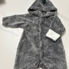 🦕と🐣のベビー服(冬服の画像