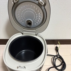 炊飯器の画像