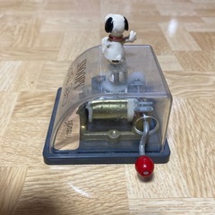 スヌーピーの手回しのオルゴールの画像