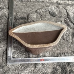 山型の一輪挿し　小物入れの画像