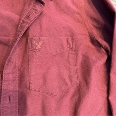 AMERICAN EAGLE OUTFITTERS バーガンディ シャツの画像