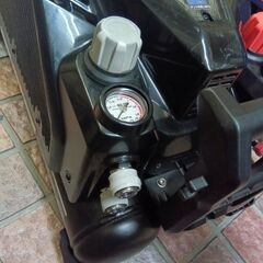 HiKOKI EC1445H3 エアコンプレッサー【市川行徳店】【店頭取引限定】【中古】管理番号：ITESAW6J9AOYの画像