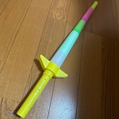 光る剣のおもちゃの画像
