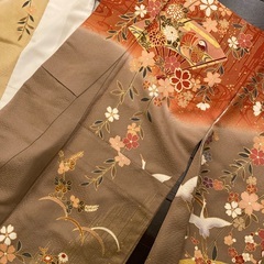 高島屋　ベージュに赤　鶴　振袖の画像