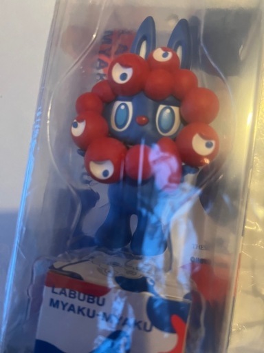 発送可能　　万博　ラブブ　ミャクミャク　ストラップ付き　1 未開封