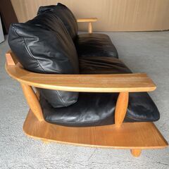 【良品】(株)アサヒ ソファーL 長月 N7木脚 天然木 高級家具 早い者勝ち 引取歓迎 配送OKの画像