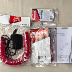 【武蔵小山店】未使用品　マキタ Makita 4076D 赤 掃除機　クリーナー 充電式クリーナー コードレス掃除機 ハンディクリーナー スティッククリーナーの画像
