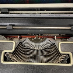 オリベッティ　タイプライター　レッテラDL オリベッティ レッテラ DL (Olivetti Lettera DL) ヴィンテージの画像