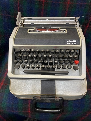 オリベッティ タイプライター レッテラDL オリベッティ レッテラ DL