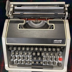 オリベッティ　タイプライター　レッテラDL オリベッティ レッテラ DL (Olivetti Lettera DL) ヴィンテージの画像