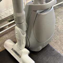 【武蔵小山店】2024年製 パナソニック Panasonic MC-PJ23A-H 掃除機 キャニスター 紙パック式 軽量 コンパクト の画像