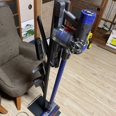 ダイソンコードレス掃除機　２台セットの画像