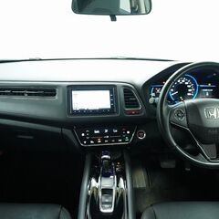 🚗✨頭金0円が可能！？【自社ローン専門店！オトロン岐阜店】大人気『ホンダ ヴェゼル　ハイブリッド 　Ｘ　Ｌパッケージ』入荷🎉 審査のことならお任せください！まずはご相談だけでもOKです😊の画像