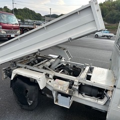ダイハツハイゼットダンプ車検令和８年10月まで4WDですの画像
