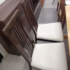 ★リユースのサカイ千葉中央店★  ダイニングテーブルセット　椅子4脚付 ナチュラル H70×D75×W120 クリーニング済み TC4837の画像
