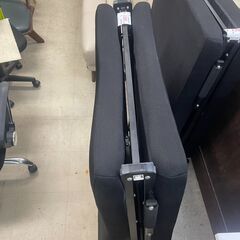 リサイクルショップどりーむ荒田店　No4816 折りたたみシングルベッド　折りたたみ時に少し傾きます　使用時は問題ありませんの画像