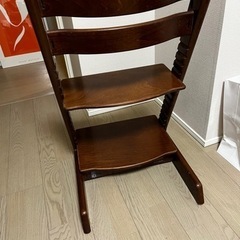 ストッケ トリップトラップ チェアの画像