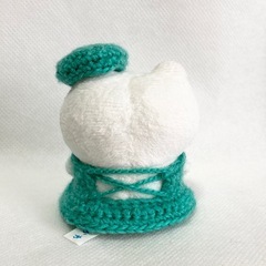 ちいかわ　お座りぬいぐるみ　ベレー帽とワンピースのセット　エメラルドグリーンの画像
