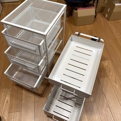 引き出しラック二つの画像