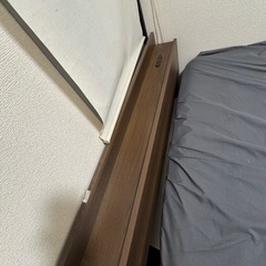 セミダブルベットフレームの画像