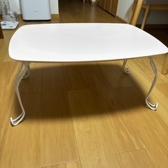 【お譲り先決まりました】折りたたみテーブル　の画像