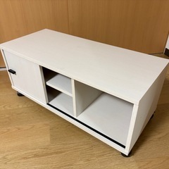 ニトリのテレビボード（キャスター付き）の画像