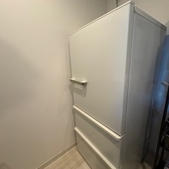 3ドア冷蔵庫の画像