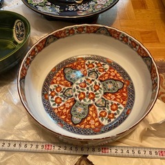 直径25から28cm位の大きな食器の画像