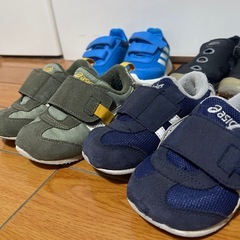 シューズまとめ売りの画像