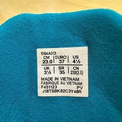 asics バスケットシューズ　23.5の画像