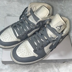 NIKE スニーカー　airjordan1の画像