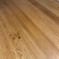 ナチュラルウッドダイニングテーブルの画像