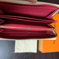 VUITTON 長財布の画像