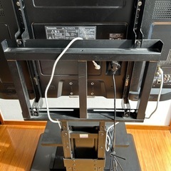 Panasonic  地上・ＢＳ・１１０度ＣＳデジタルハイビジョンプラズマテレビ TH-P42ST3 
スタンド付の画像