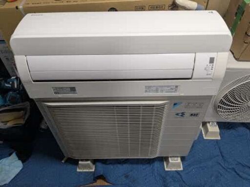 【設置込み・クリーニング済】ダイキン 2018年製 １８畳用ルームエアコン【尼崎発】