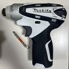 （その1）マキタ　makita　充電式インパクトドライバー　型番TD090D  10.8Vの画像