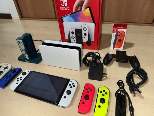 Nintendo Switch の有機ELモデル ホワイト
