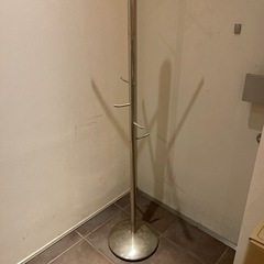 ハンガーラックの画像
