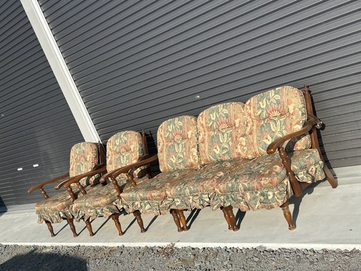 飛騨産業　ソファ　キツツキマーク