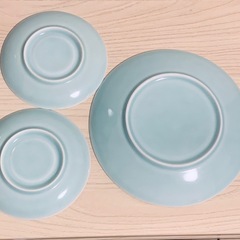 無印良品　青白磁　丸皿　プレート　23cm×1 /  15cm×2
の画像