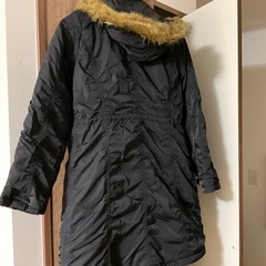 IKKAフード付中綿Lサイズコートの画像
